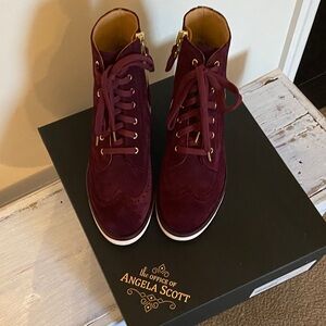 The office of Angela Scott 
Ladies booties